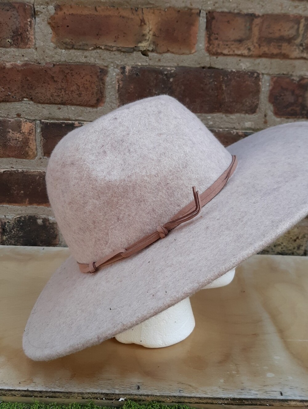 Universal Thread Beige Heather 100% Wool Wide Brim Fedora Panama Hat New With Ta